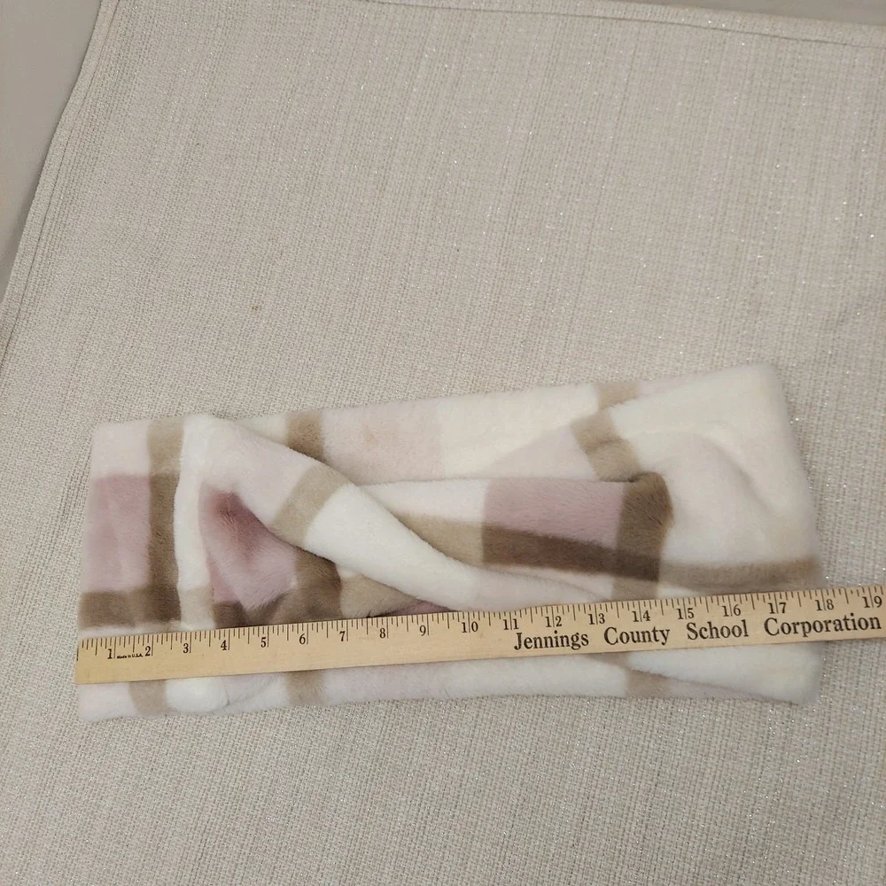 N/A plush faux